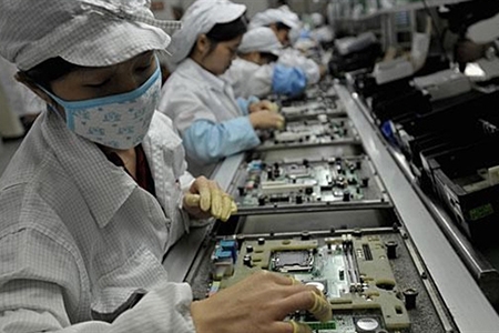 Imports of computers, electronic products and components rose by more than US$2 billion