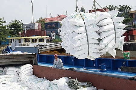 Lưu ý về quy định xuất nhập khẩu than đá, dầu cọ thô và gạo của Indonesia