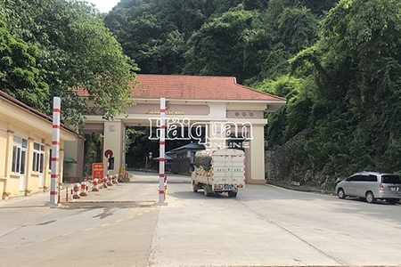 Trung Quốc đột ngột thay đổi quyết định duy trì thông quan tại cửa khẩu Lũng Vài 