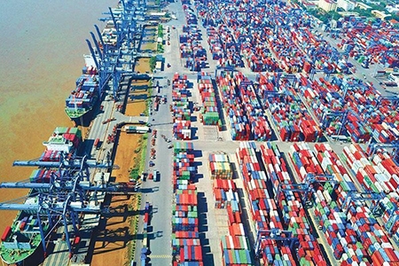 Việt Nam xuất siêu gần 12 tỷ USD trong 8 tháng