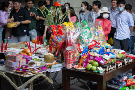 CÚNG THÁNG 7 TẠI CÔNG TY 