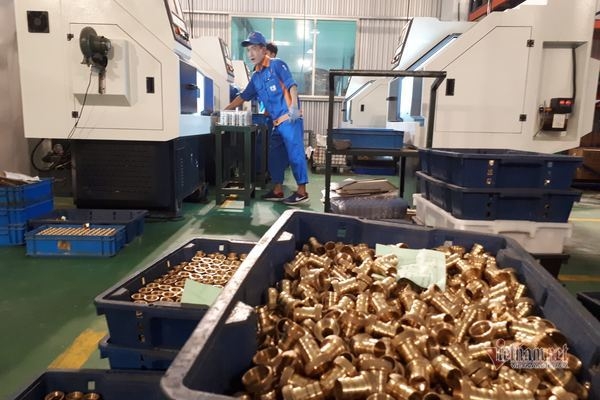 Doanh nghệp Việt đang muốn tận dụng cơ hội để tham gia sâu hơn chuỗi cung ứng toàn cầu. Ảnh: Lương Bằng
