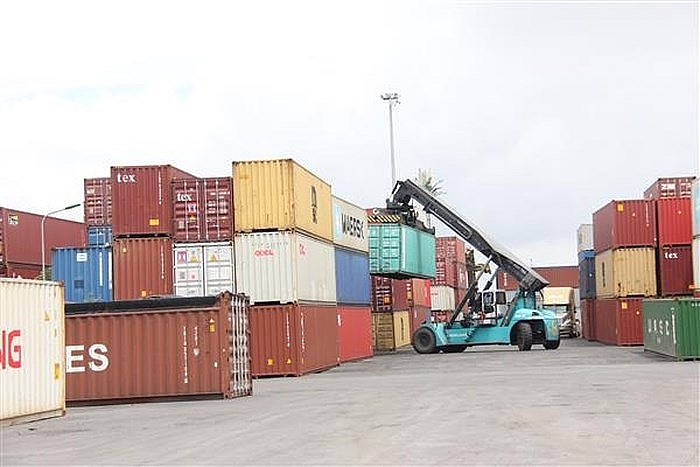 Lưu ý về đối với hàng hóa quá cảnh vận chuyển bằng phương tiện thủy nội địa