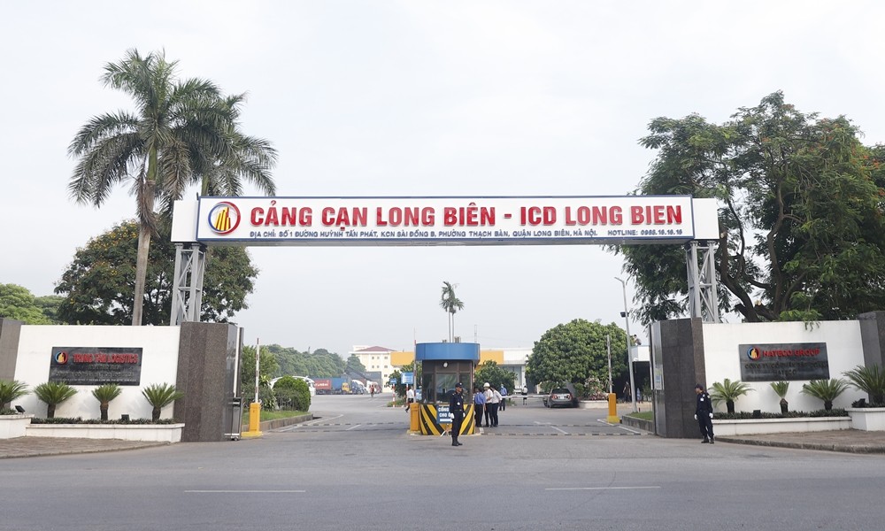 Cảng cạn Long Biên chính thức đi vào hoạt động